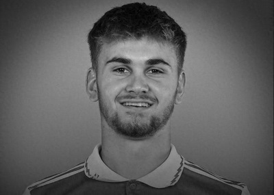 前阿森纳青训球员比利·维加比赛中头部遭撞击受伤去世 前阿森纳青训球员比利·维加比赛中头部遭撞击受伤去世