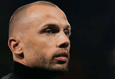 阿贾克斯俱乐部官方宣布终止与约翰·海廷加的合同