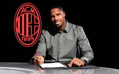 红黑军团的定海神针！AC米兰官宣迈尼昂续约至2031年